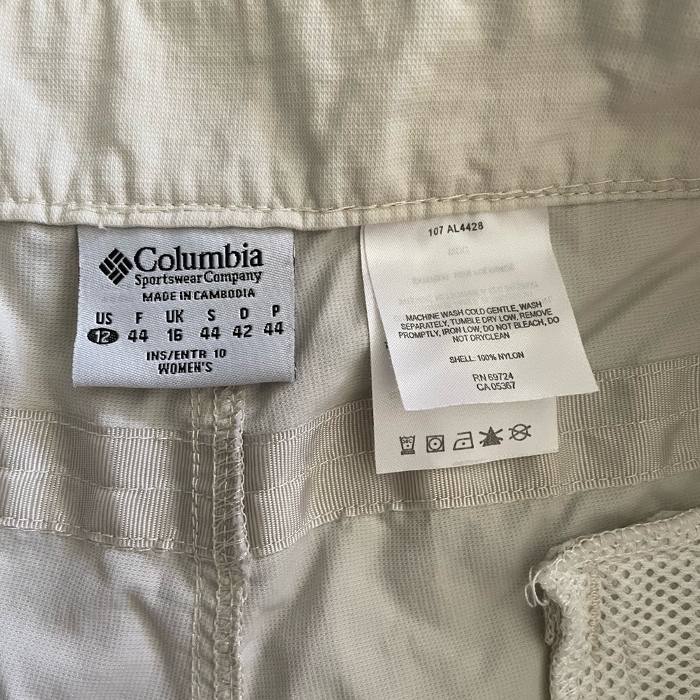 Columbia Aruba™ Women’s Hiking Shorts Size 12 • Stone • 9″ Inseam • 100% Nylon - Picture 5 of 8